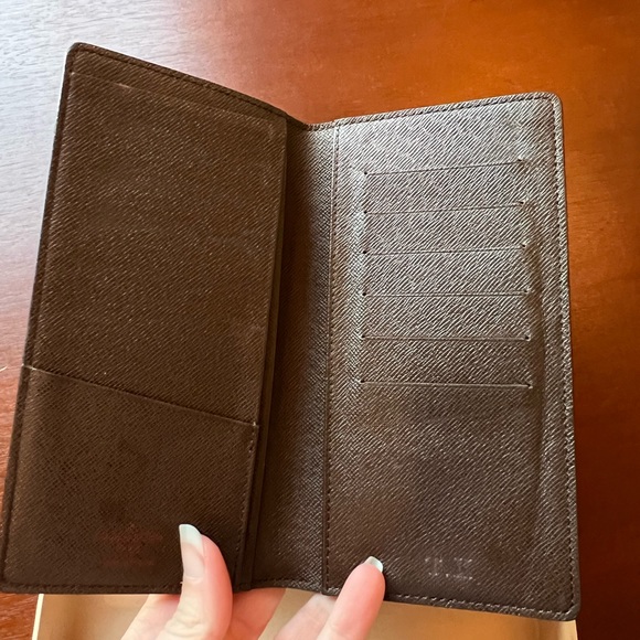 Great Condition Louis Vuitton Checkbook Wallet - Picture 11 of 13